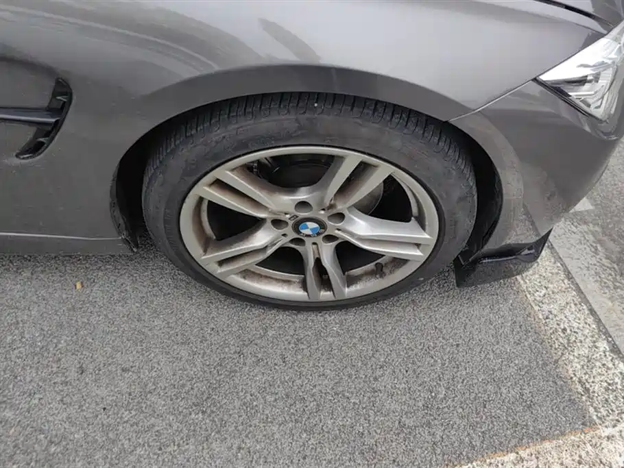 BMW 3 Series 2019 320i M Sport Package фото 6