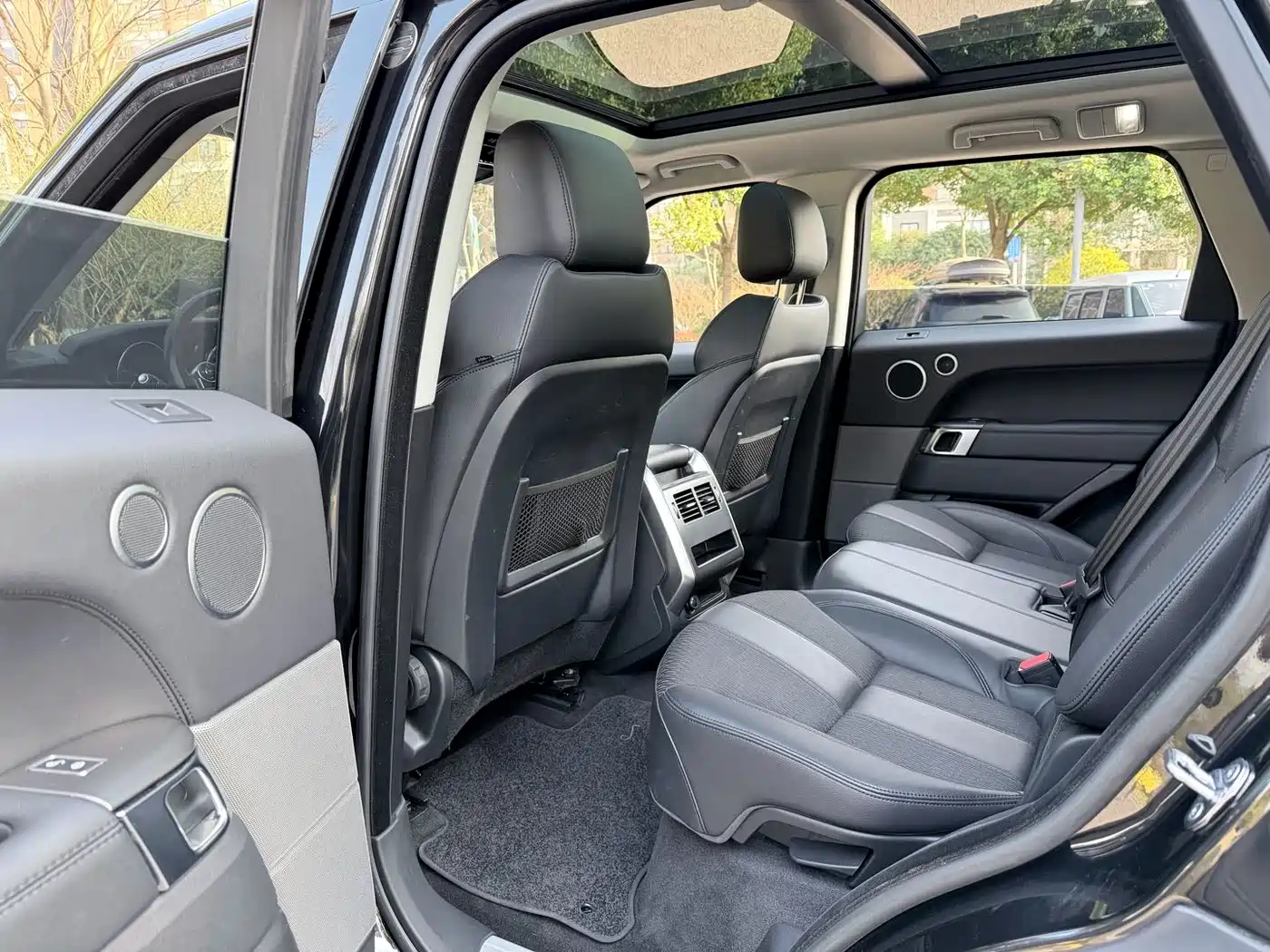 Land Rover Range Rover Sport 2016 Model 2.0 GTDi HSE фото 7