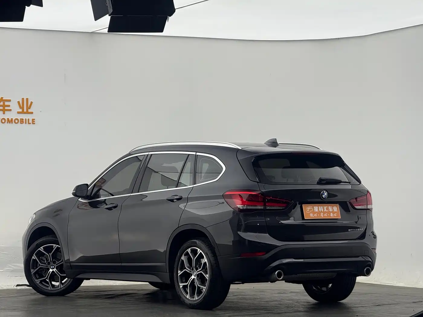BMW X1 2022 sDrive25Li Leading фото 13