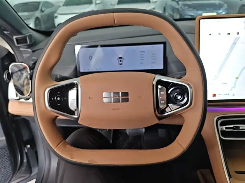 Geely Galaxy Galaxy A7 2025 EM-i 150km Long Voyage Edition фото 11