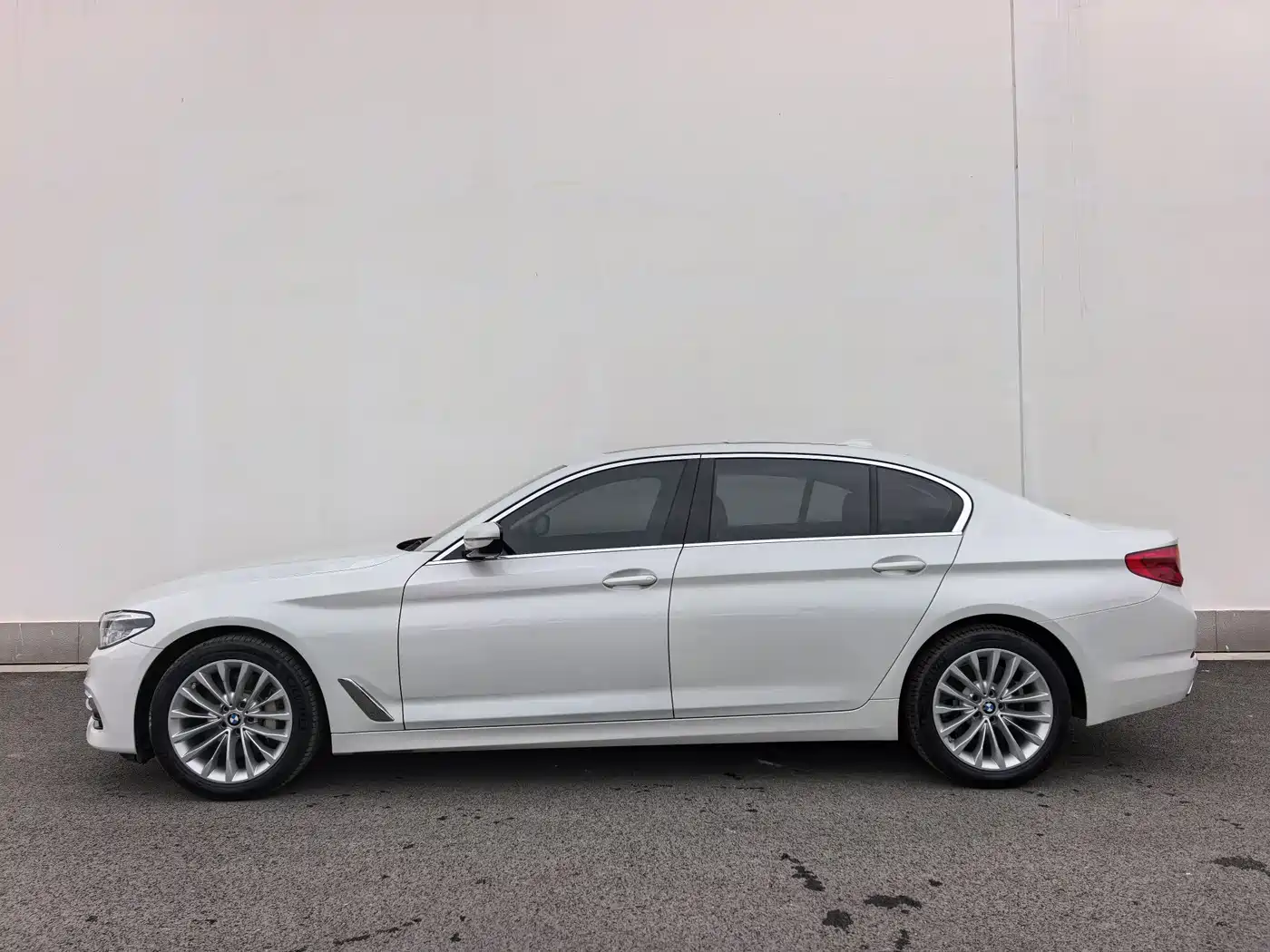 BMW 5 Series 2020 530Li Leading Luxury Package фото 3