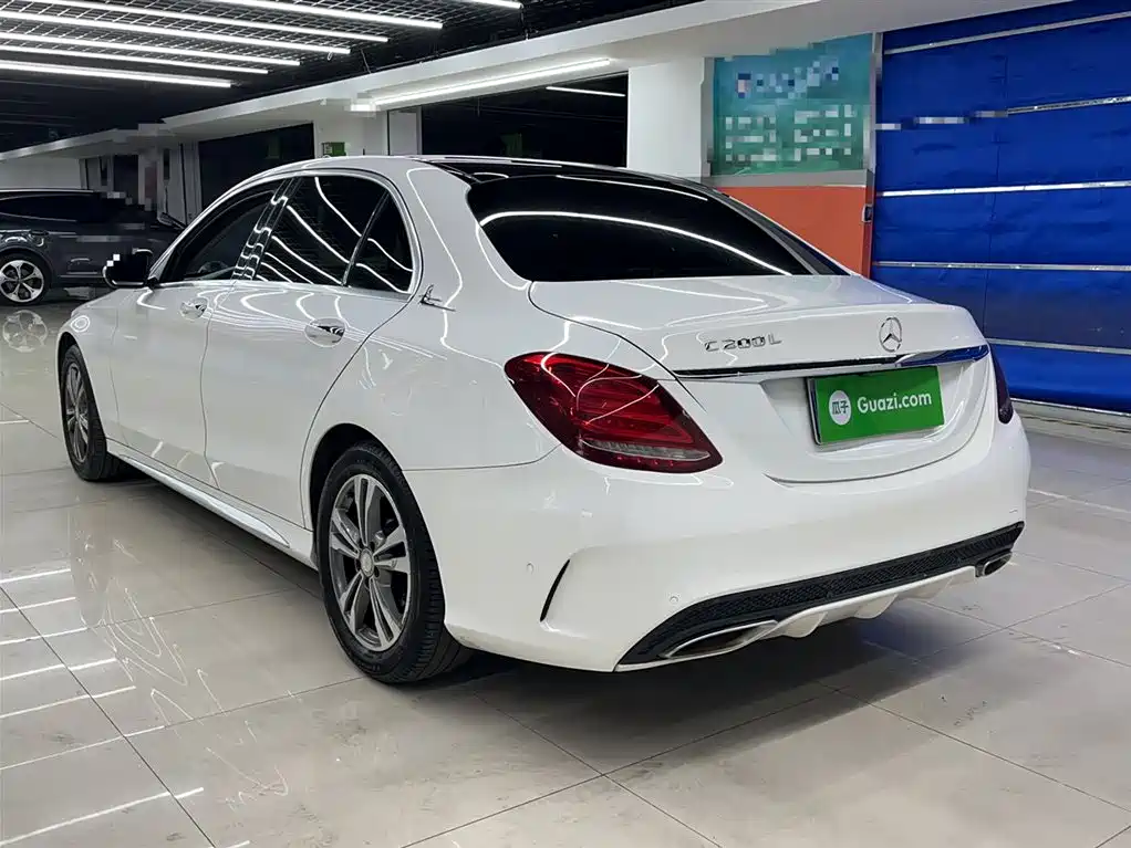 Mercedes-Benz C-Class 2015 Facelift C 200 L Sport фото 23
