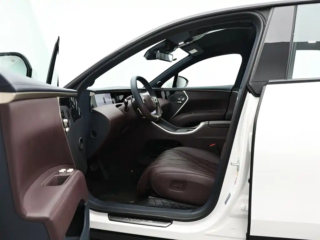 Avatr 11 2025 Ultra Extended Range Edition фото 10