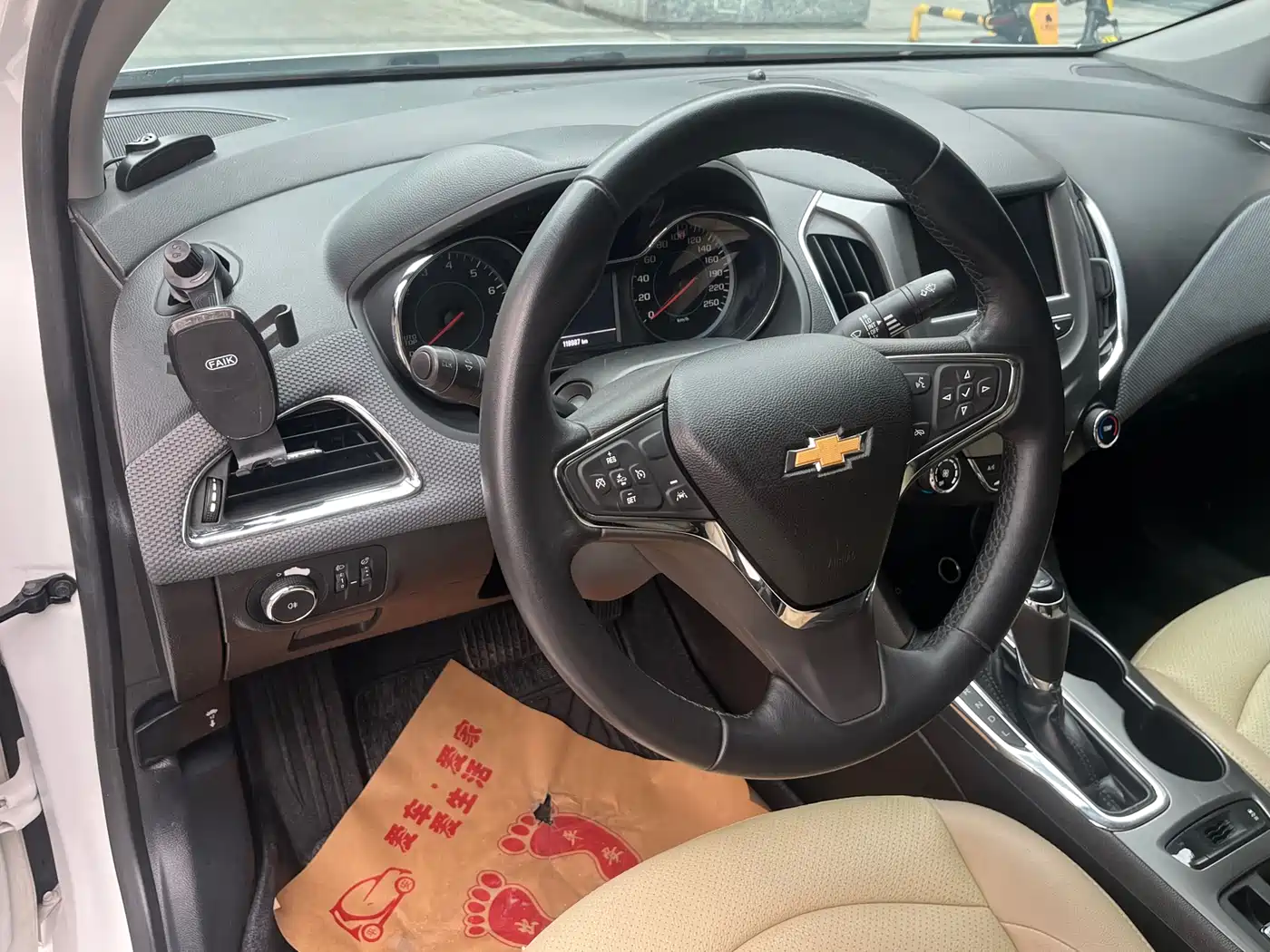 Chevrolet Cruze 2018 320 Automatic Pioneer Sunroof Edition фото 11