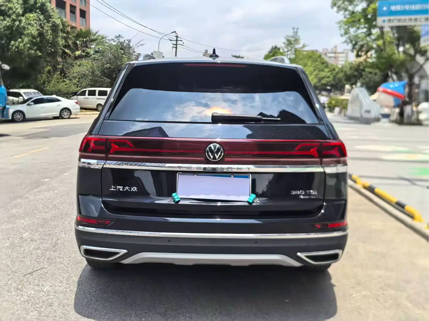 Volkswagen Teramont 2022 380TSI 4MOTION Premium Flagship фото 4