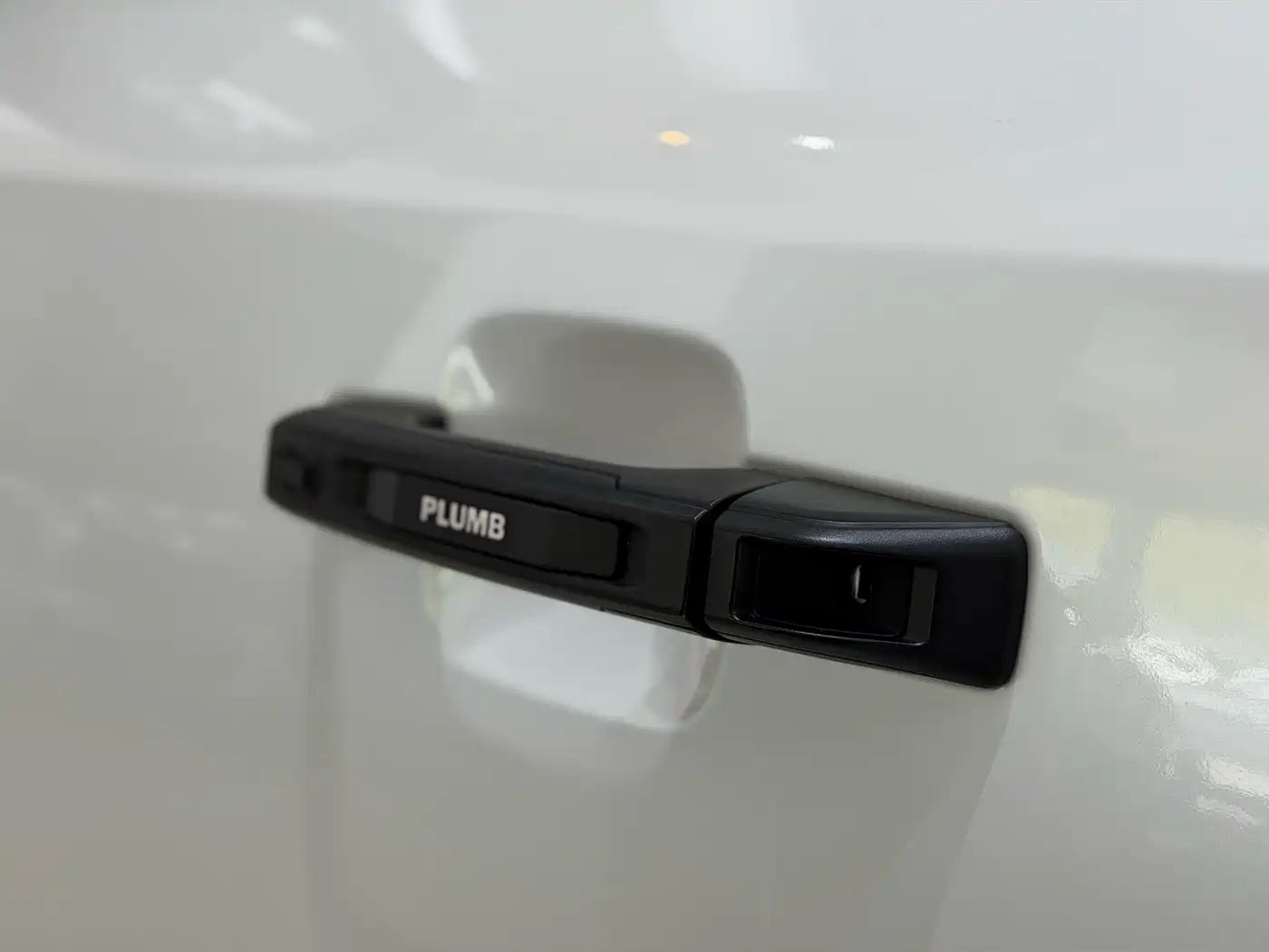 Land Rover Defender 2020 110 P400 Launch Matte Silver Special Package Edition фото 16