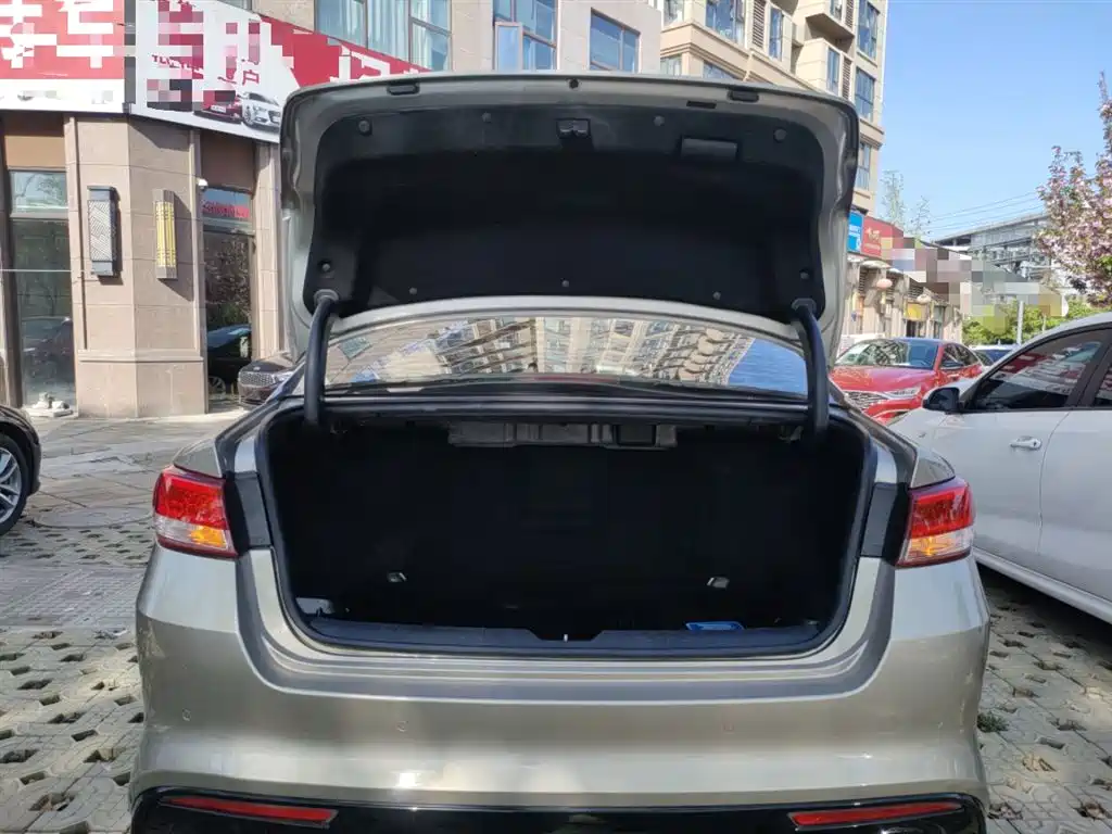 Kia K5 2016 1.6T Automatic LUX фото 15