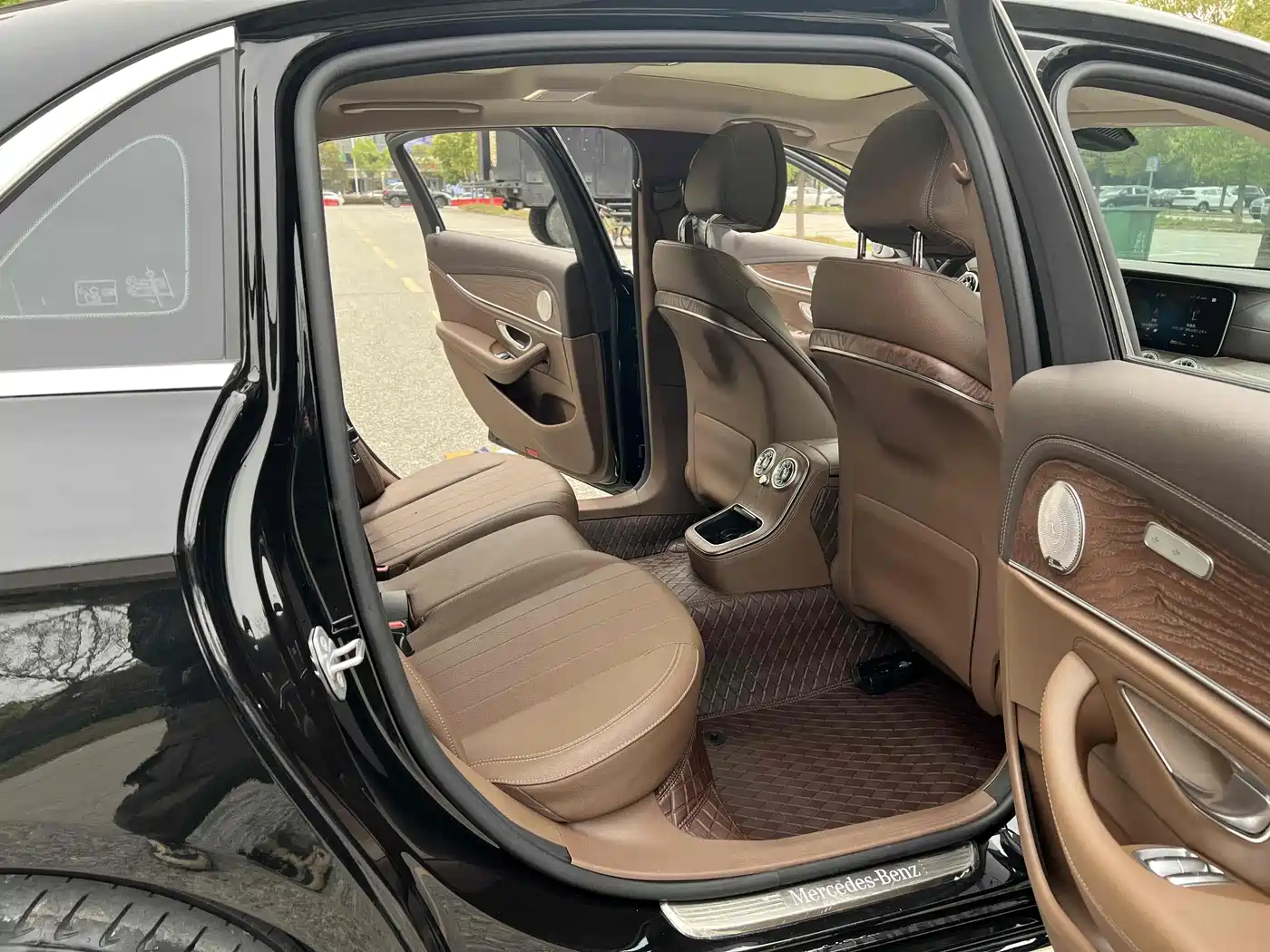 Mercedes-Benz E-Class 2023 Facelift E 300 L Fashion фото 6
