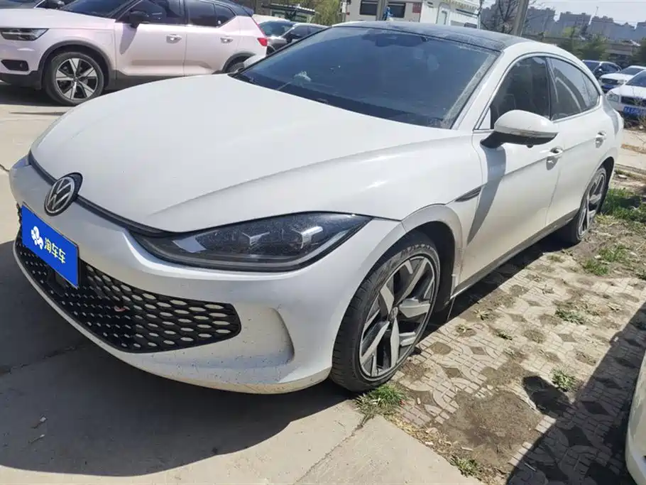 VOLKSWAGEN LINGDU