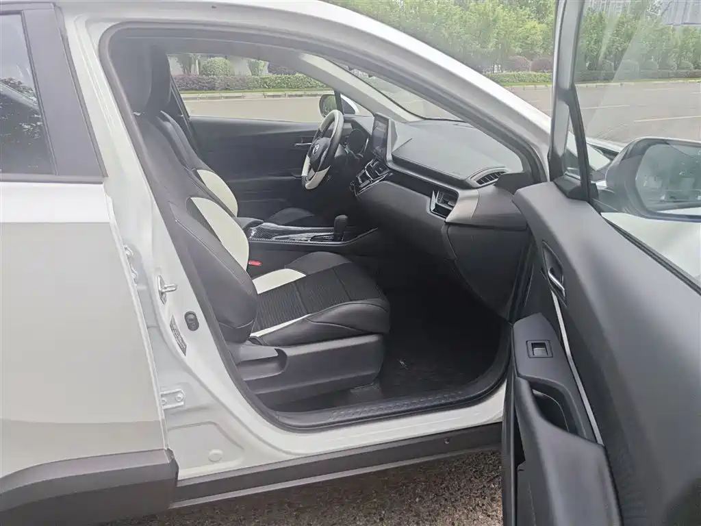 Toyota IZOA 2021 2.0L Yixing Edition фото 14