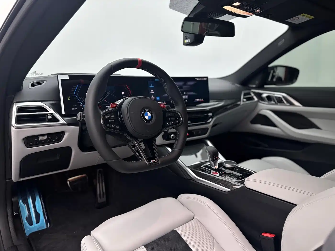 BMW M4 2024 BMW M4 Coupe M xDrive Competition фото 6