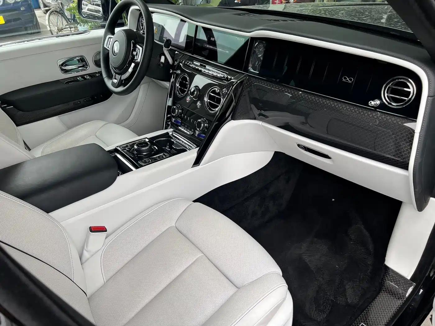 Rolls-Royce Cullinan 2025 2025 Series II Black Badge