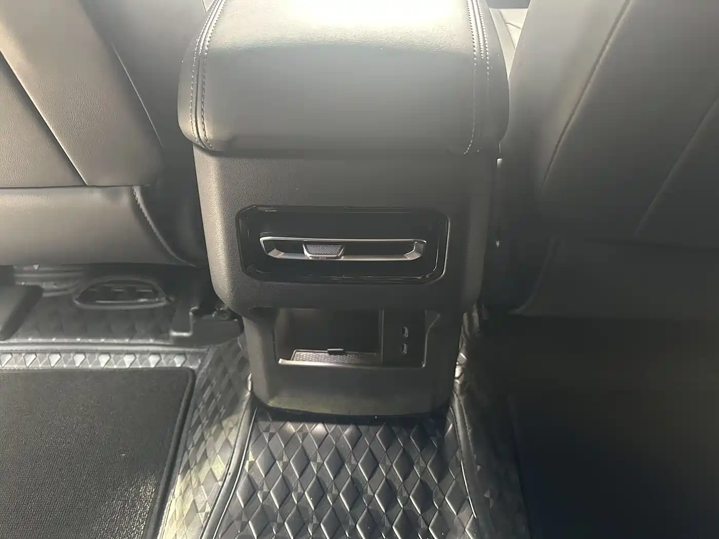 212 T01 2025 2024 2.0T Mechanic