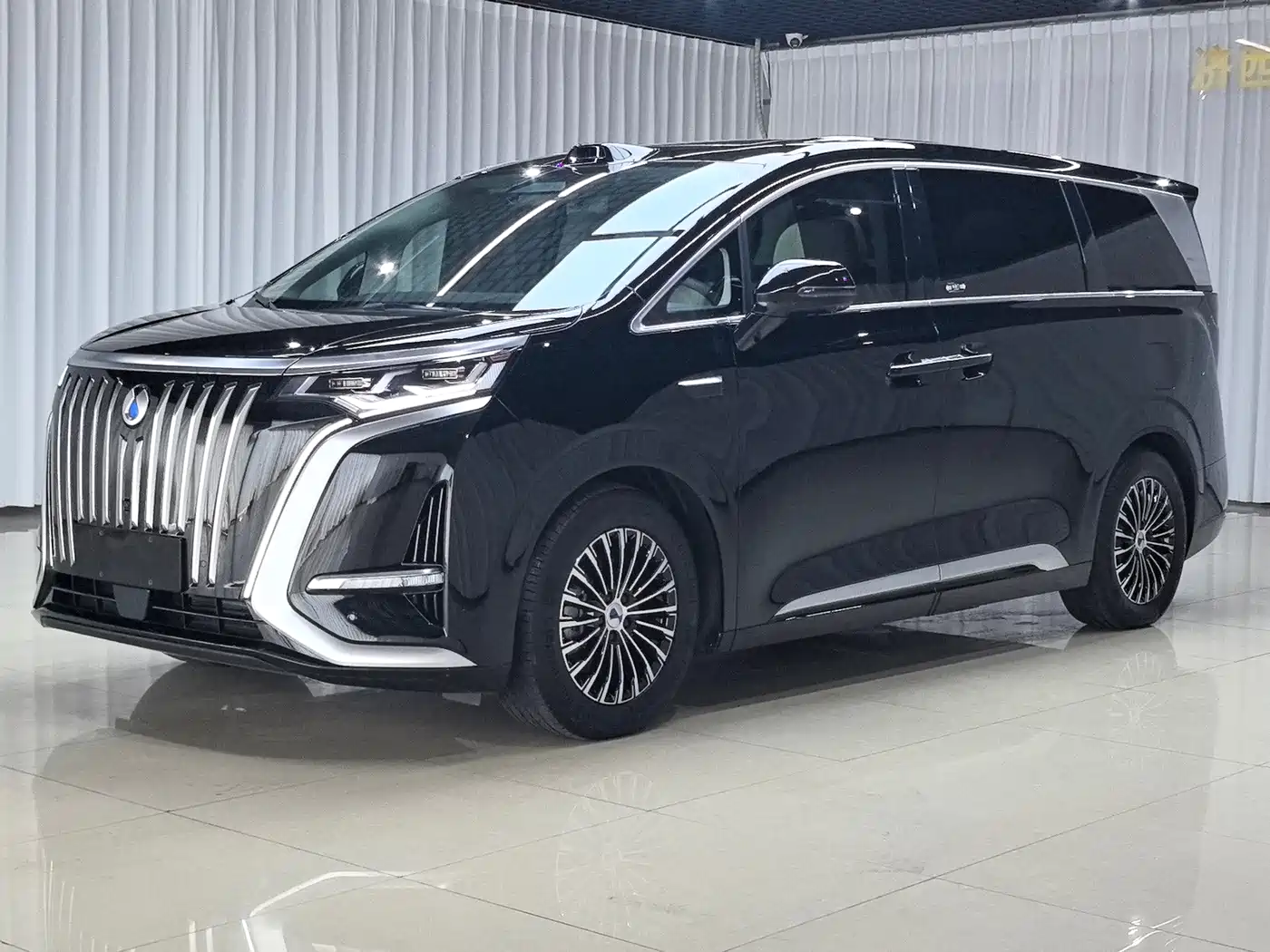 Denza D9 2025 EV Smart Drive Edition 600 AWD Flagship