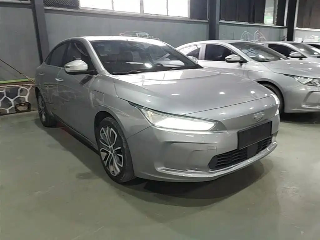 Фото 4 - Geely Geometry A