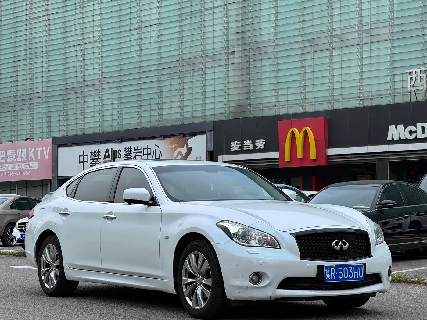 Infiniti Q70 2015 2015 Q70L 2.5L Enjoyment Edition