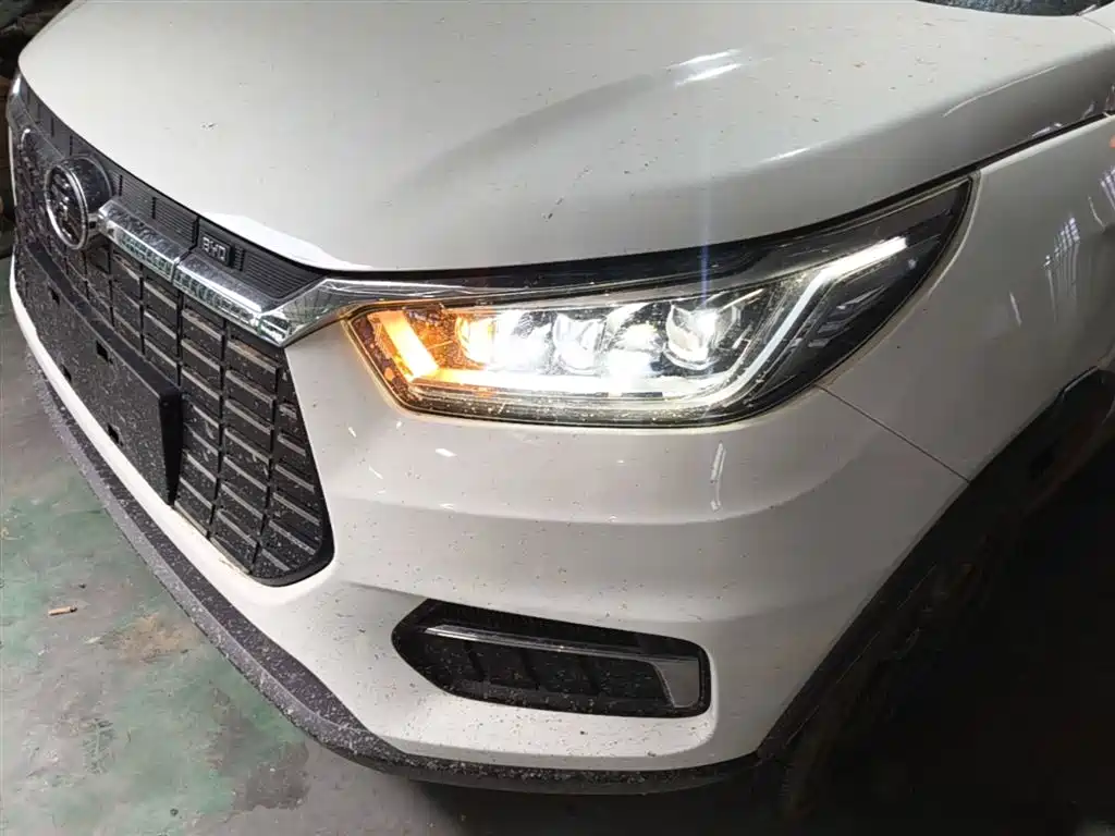 BYD Yuan New Energy 2019 EV535 Smart Connected Trend Leader Type фото 18