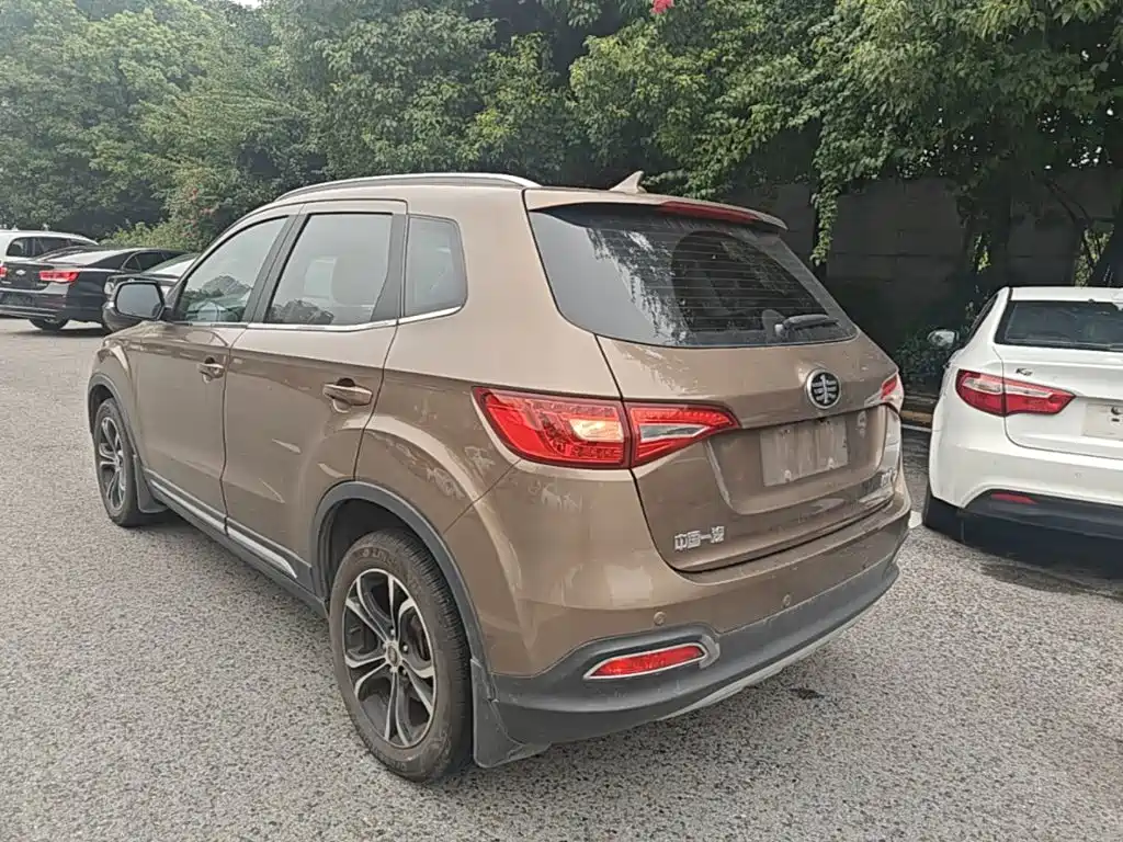 FAW Senya R7 2017 2017 Model 1.6L Automatic Smart