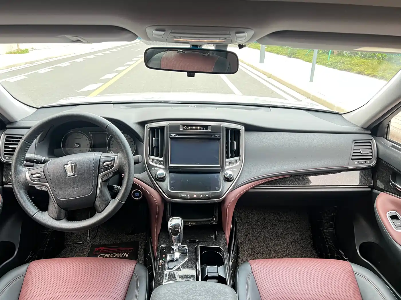 Toyota Crown 2018 2.0T Sport Edition фото 11
