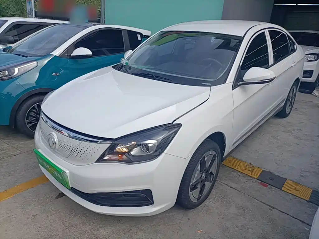Dongfeng Aeolus Dongfeng Fengshen E70 2023 2023 400H Battery Swap Taxi Version