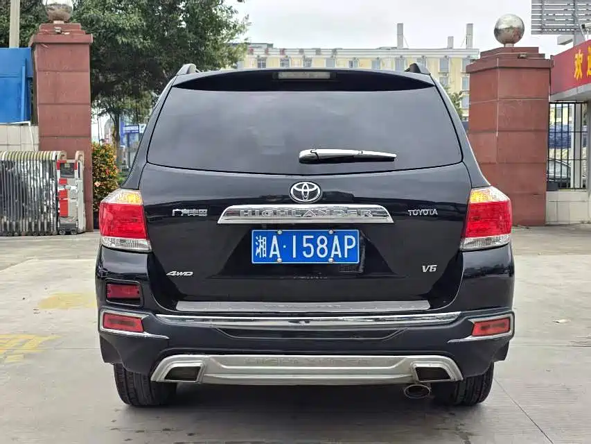 Toyota Highlander 2012 2.7L 2WD 7-Seater Luxury Edition фото 8