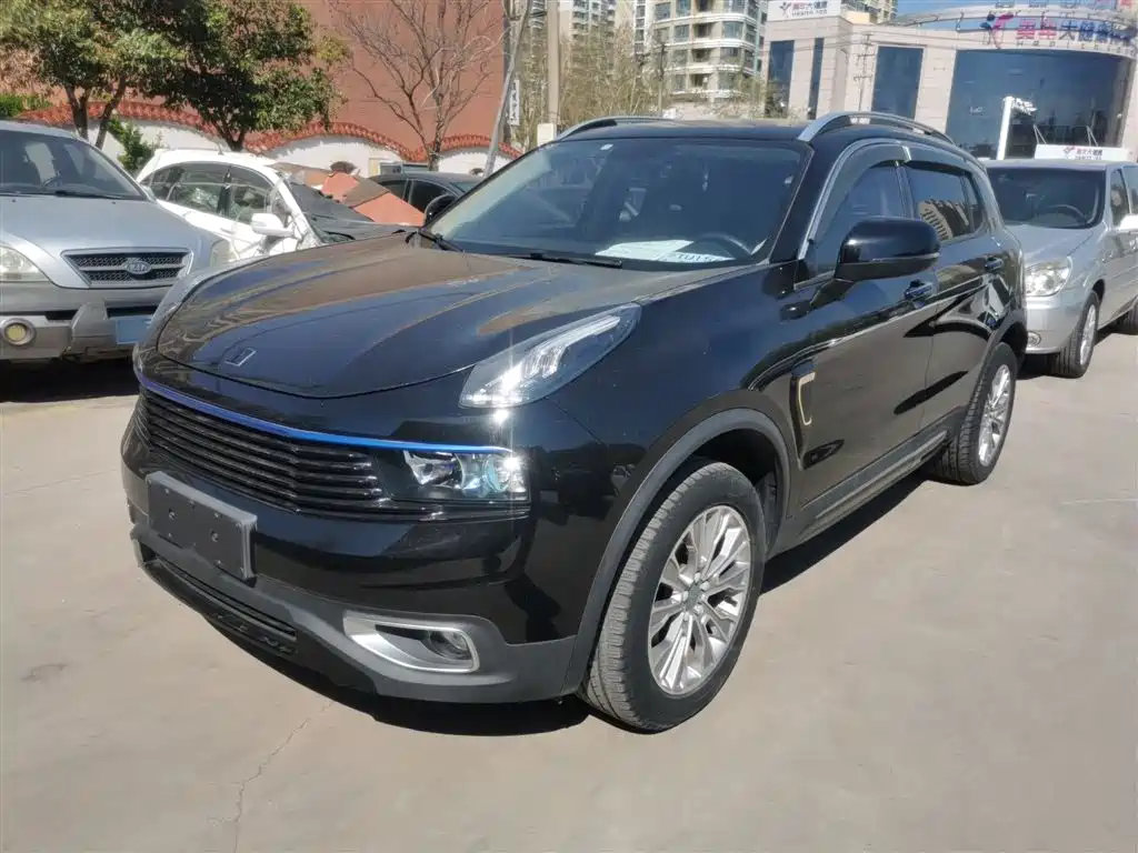 Lynk & Co 01 2017 2.0T 2WD