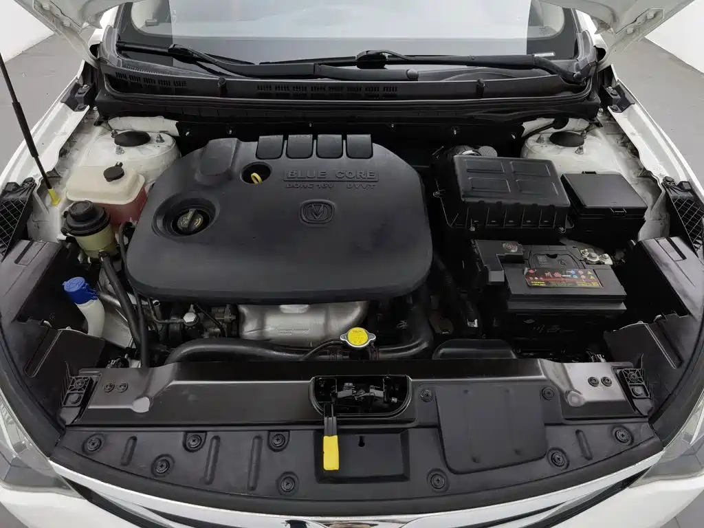 Photo 6 - Changan Eado XT