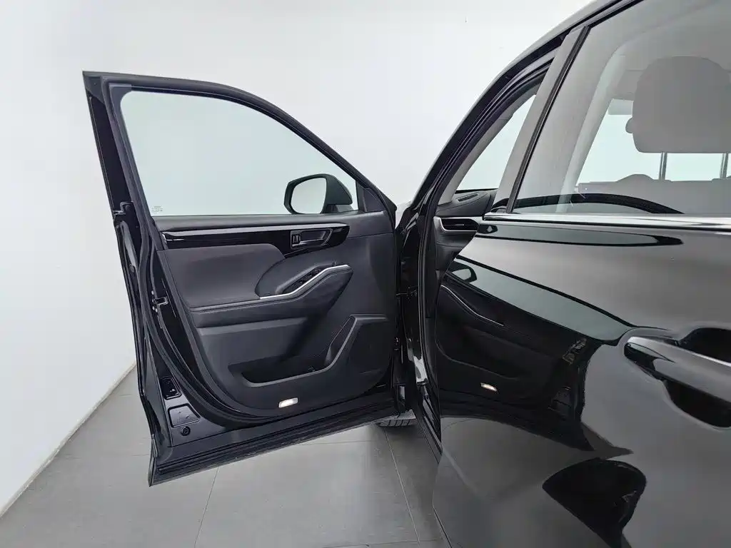 Фото 8 - Toyota Highlander