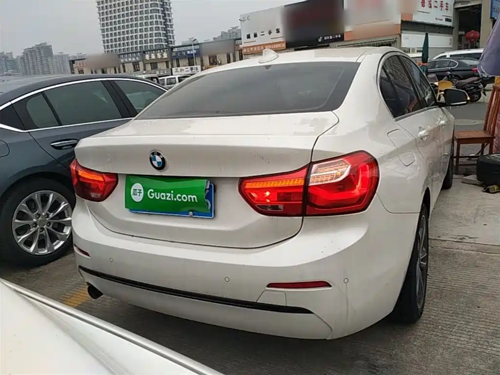 BMW 1 Series 2018 Facelift 118i Sport фото 6