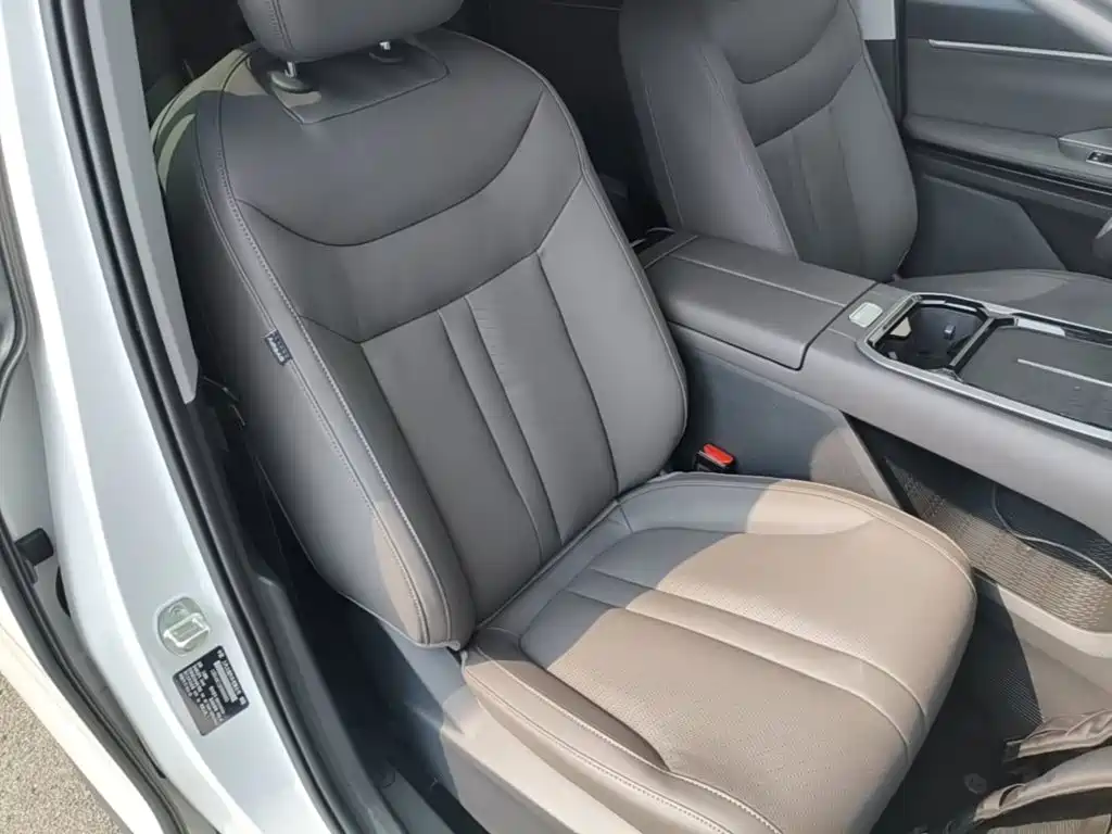 SAIC Maxus Maxus G70 2023 2024 Model 2.0T Automatic Flagship 7-Seater