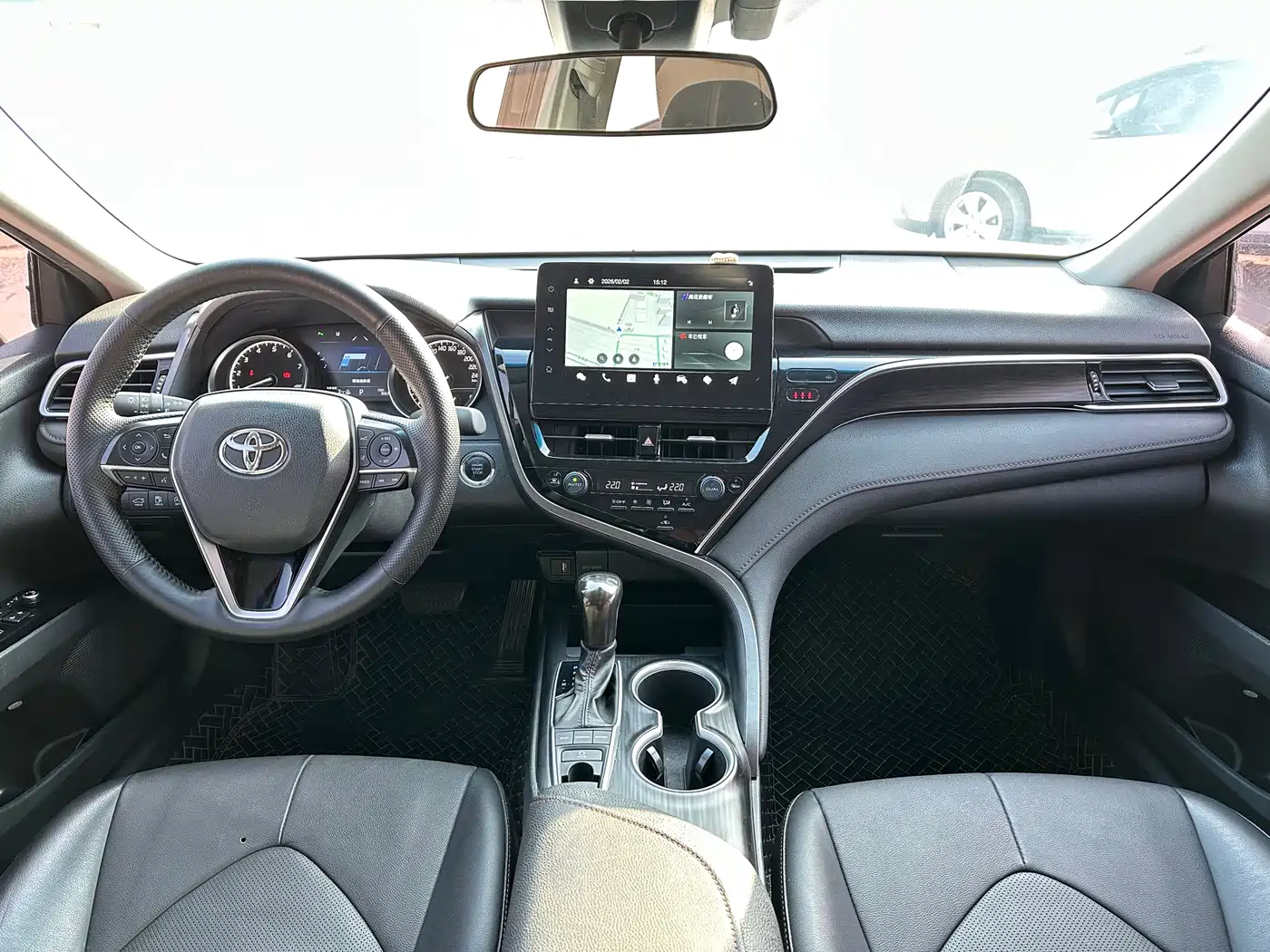 Toyota Camry 2023 2.0G Luxury Edition фото 6