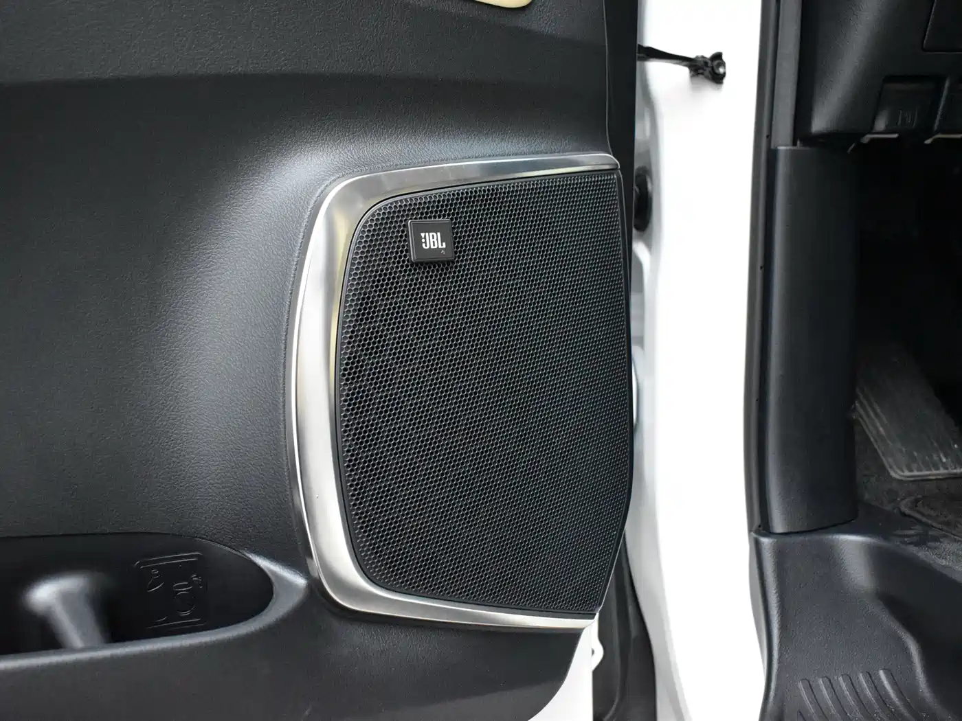 Toyota Vellfire 2021 2020 Twin Engine 2.5L HV Premium Edition