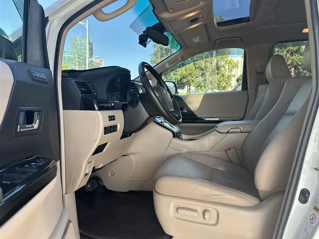 Toyota Alphard 2012 3.5L Luxury Edition фото 4