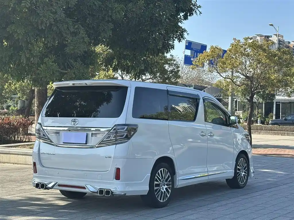 Toyota Alphard 2012 3.5L Luxury Edition фото 9
