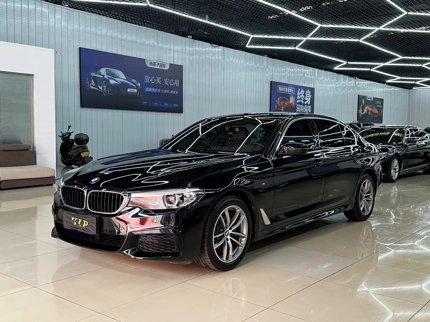 BMW 5 Series 2020 525Li M Sport Package