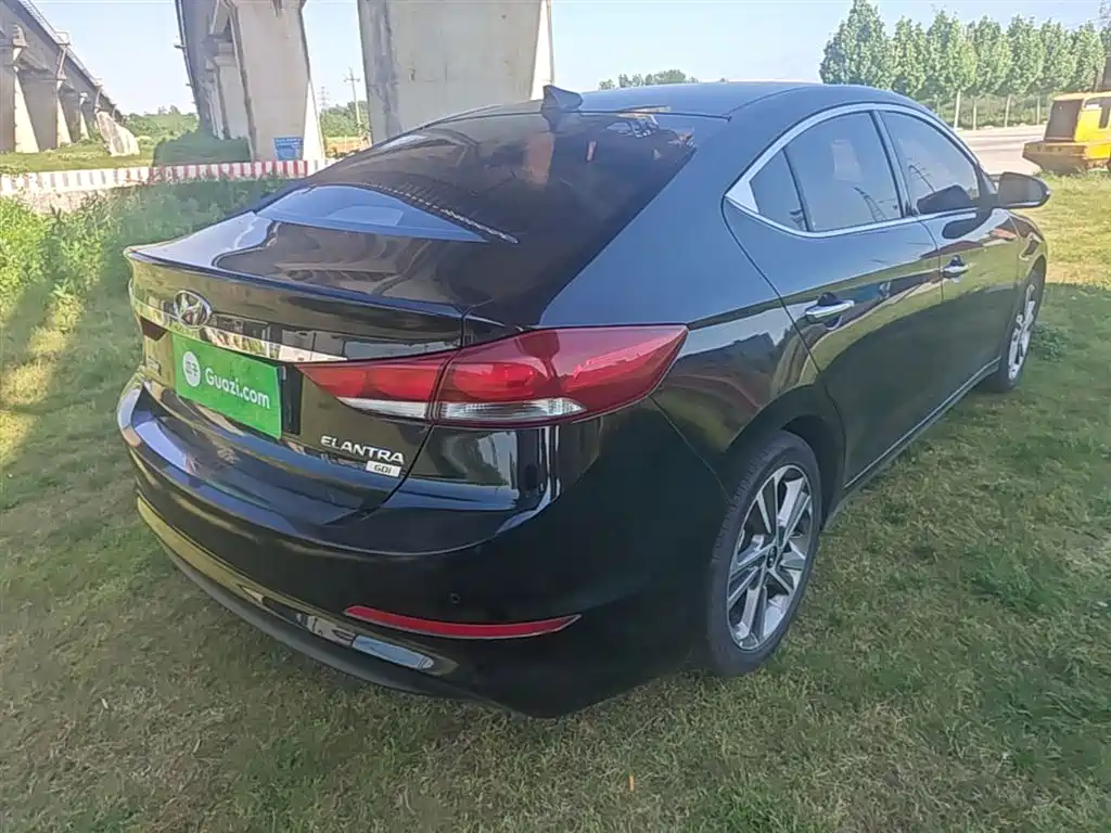 Hyundai Elantra 2016 Model 1.6L Automatic Smart Elite фото 5