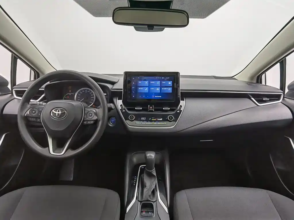 Фото 5 - Toyota Corolla