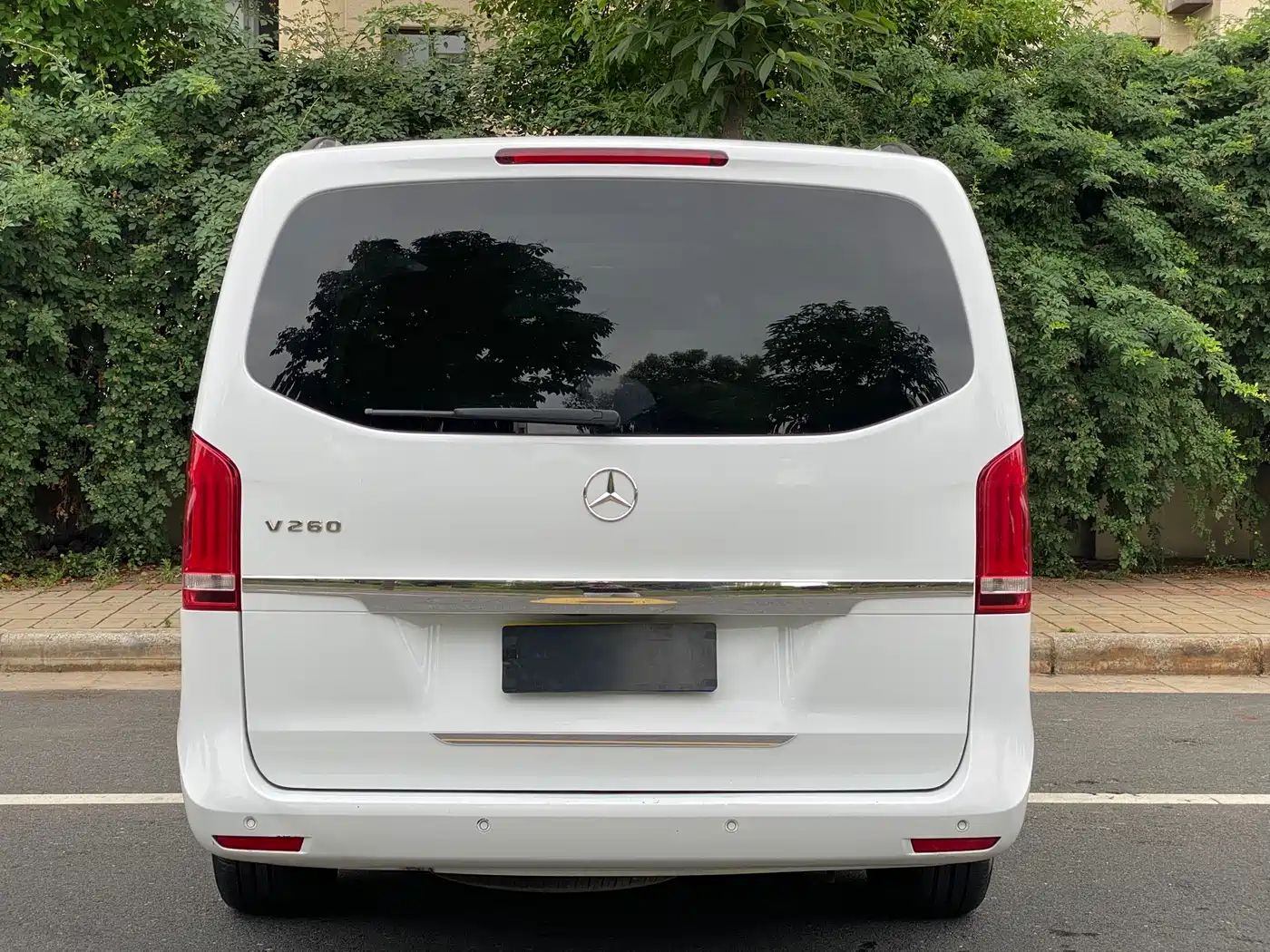 Mercedes-Benz V-Class 2017 Model V 260 Premium Edition фото 8