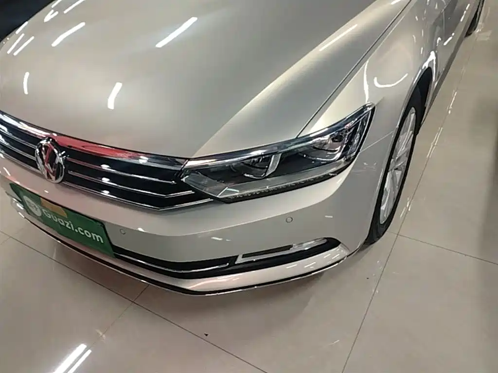 Volkswagen Magotan 2018 Facelift 330TSI DSG Luxury фото 24