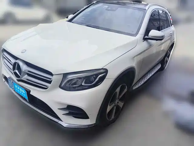 Mercedes-Benz GLC 2017 GLC 260 4MATIC Luxury — фото 1
