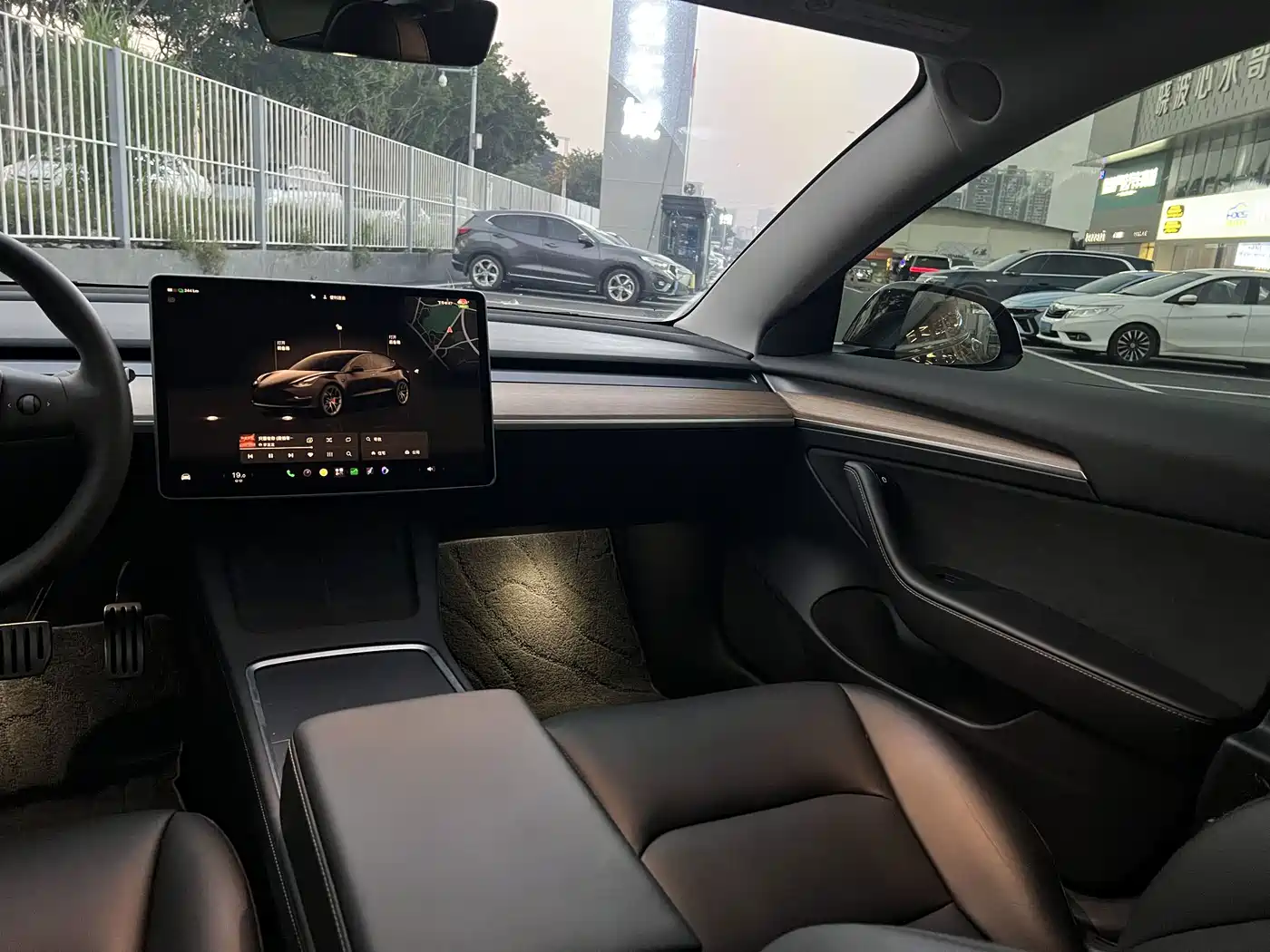 Фото 19 - Tesla Model 3
