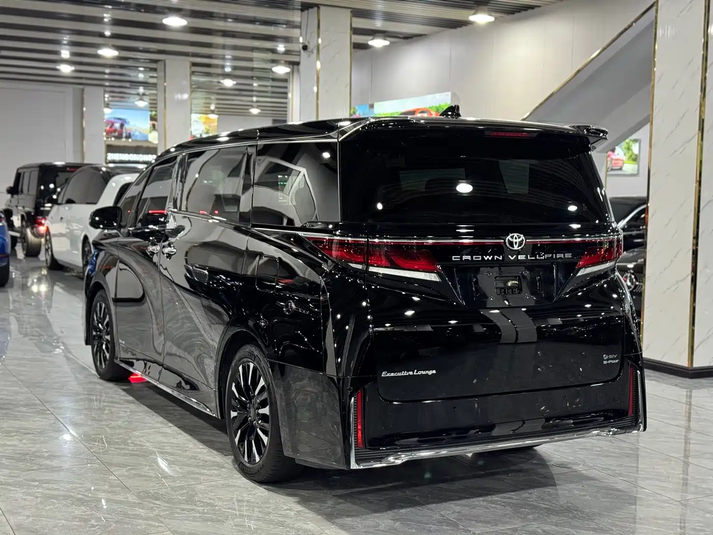 Toyota Vellfire 2025 2024 Crown Hybrid 2.5L Executive Premium Edition