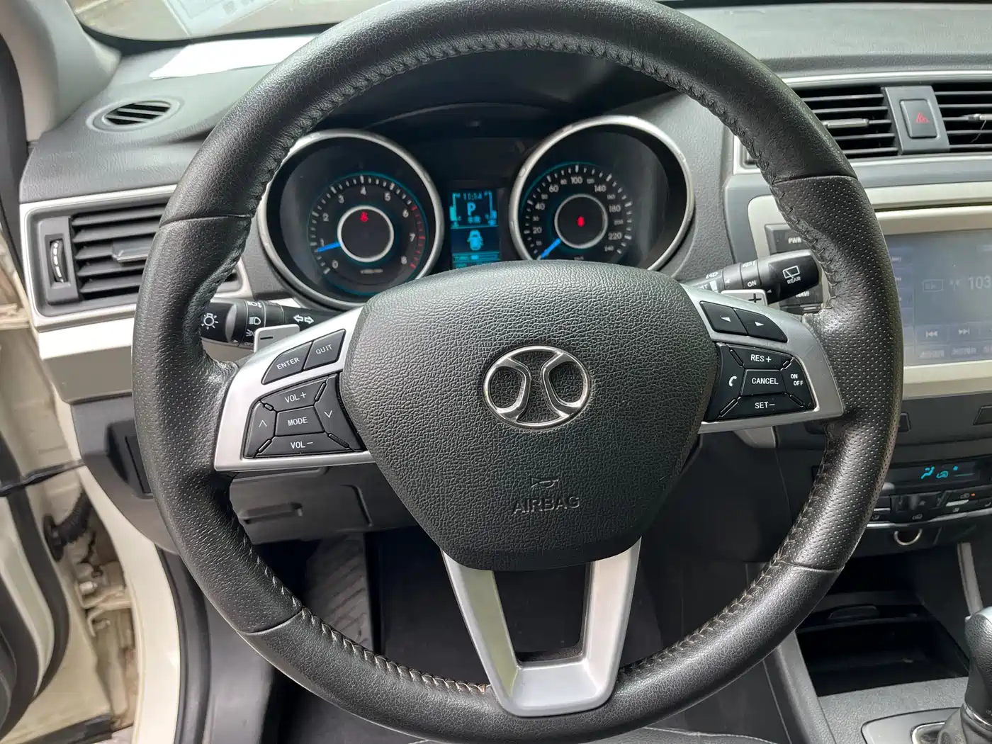 BAIC Senova X65 2016 2015 2.0T Automatic Elite