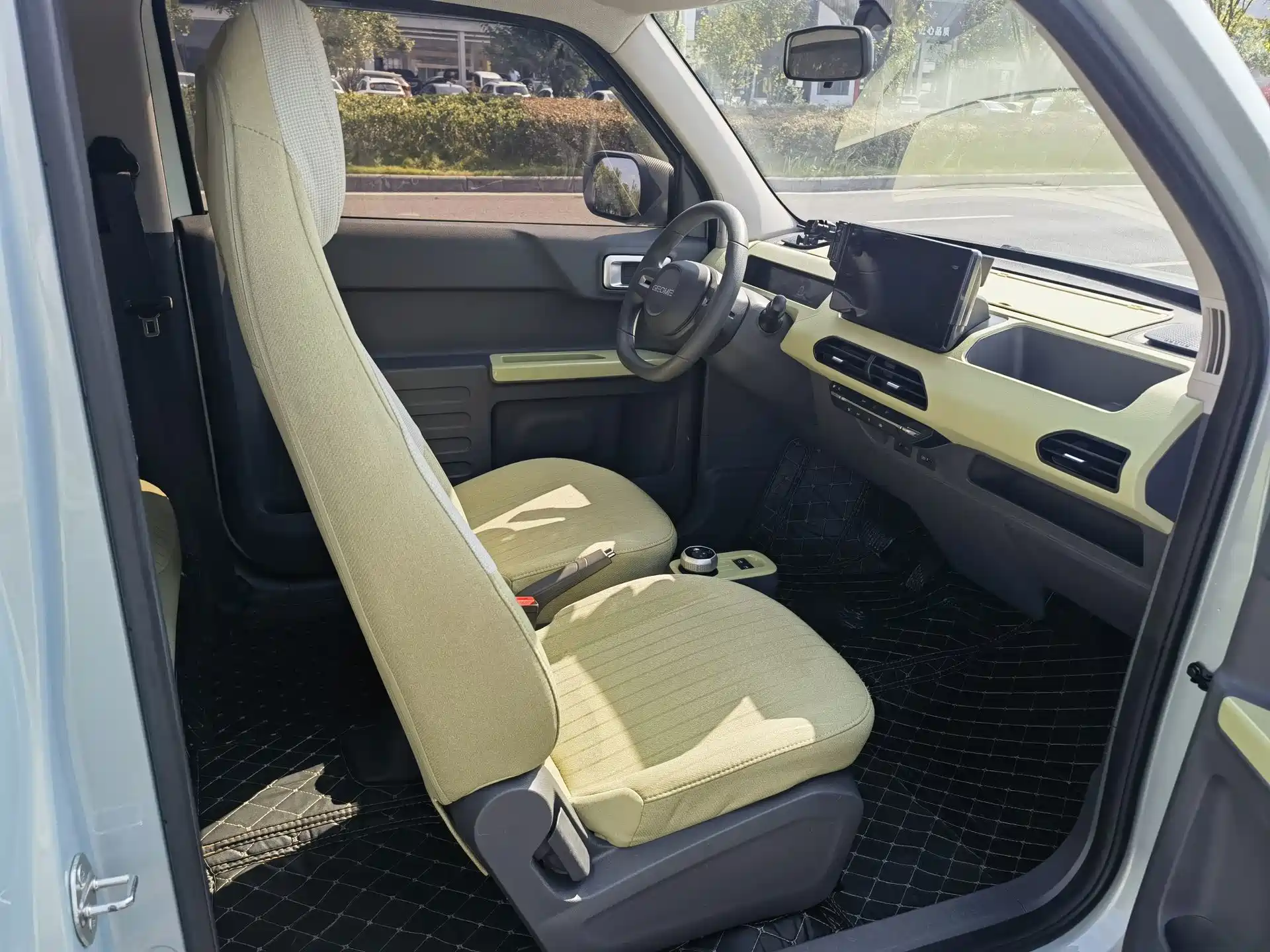 Фото 9 - Geely Galaxy Panda