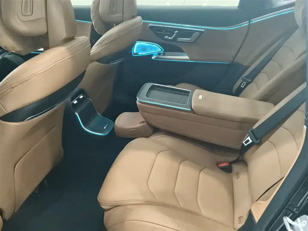 Mercedes-Benz E-Class 2024 Model E 300 L Luxury Sport фото 13