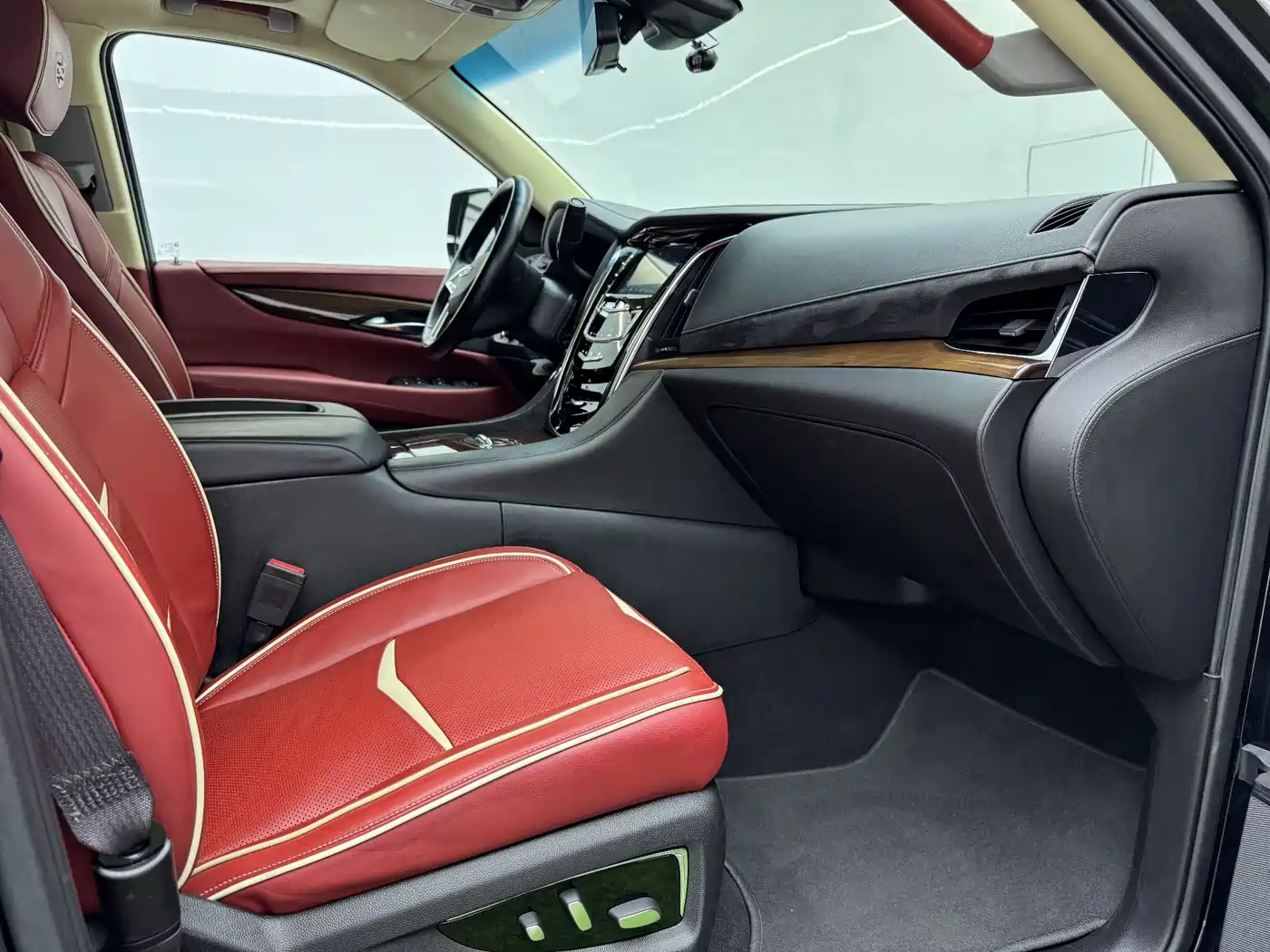 Cadillac Escalade 2017 6.2L ESV Platinum Extended фото 17