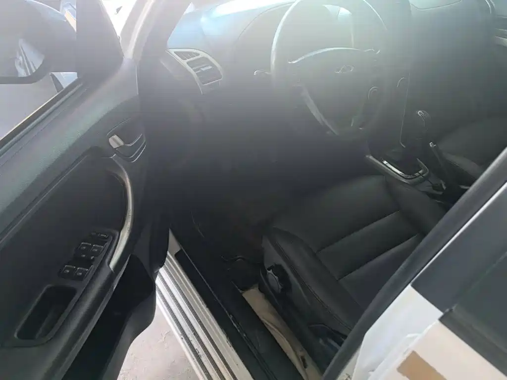 Chery Tiggo 3 2016 2015 1.6L Manual Zhi Shang Memorial Edition