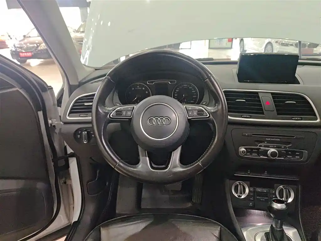 Audi Q3 2015 30 TFSI Comfort фото 11