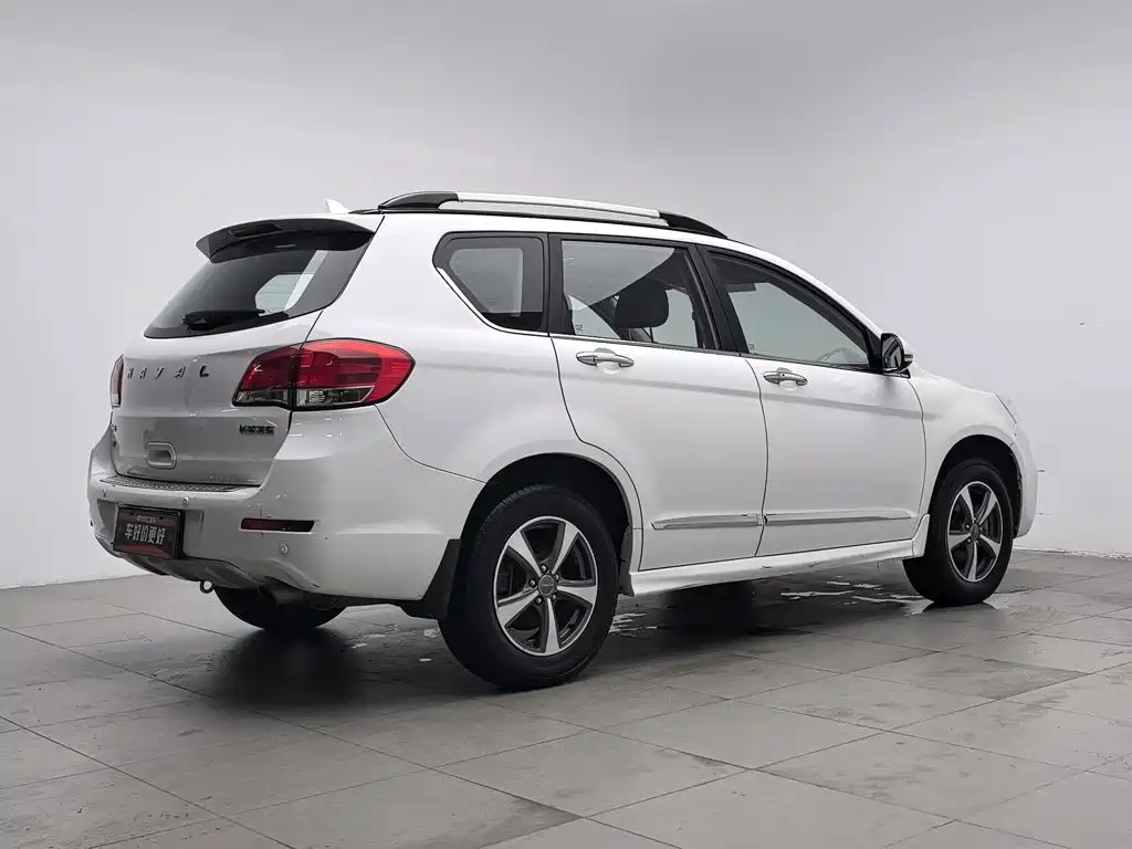 Photo 2 - Haval H6