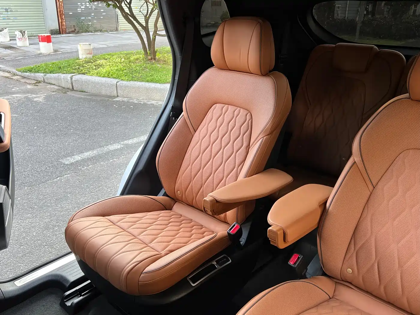 BYD Tang New Energy 2022 EV 730KM Premium фото 12
